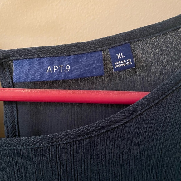 Apt. 9 Women's Elegant Dark Green Blouse - Picture 3 of 4